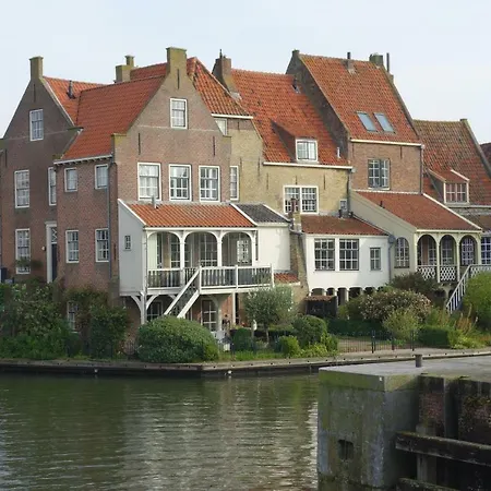 Aan De Haven * Enkhuizen